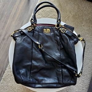 Black Coach Statchel